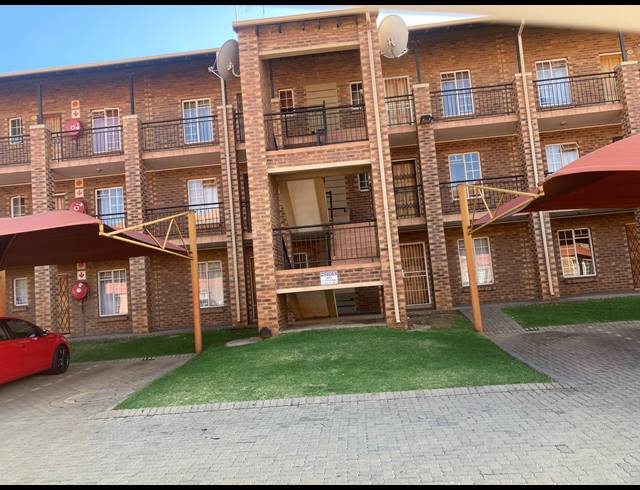 2 BEDROOM SECTIONAL TITLE FOR SALE IN COMET